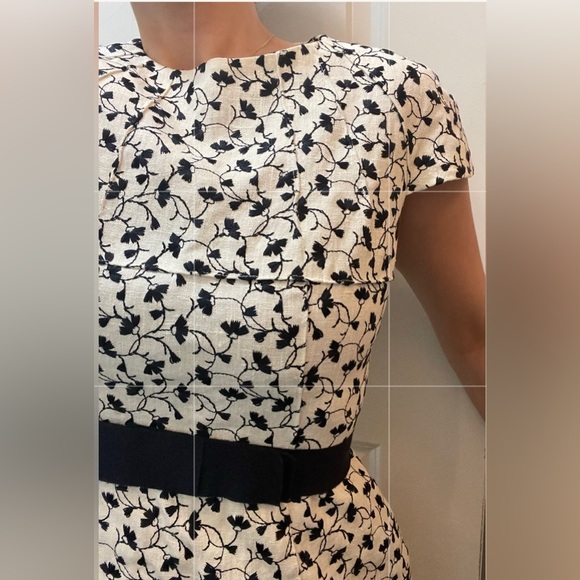 Carolina Herrera ivory tweed navy embroidered sheath midi dress size 4 - Picture 3 of 16